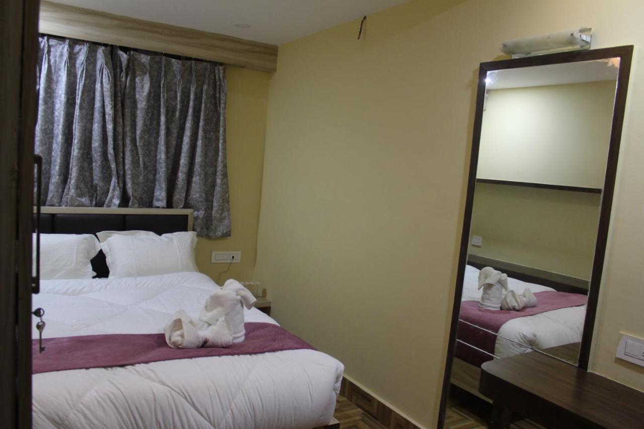 Hotel Oak Namchi Esterno foto